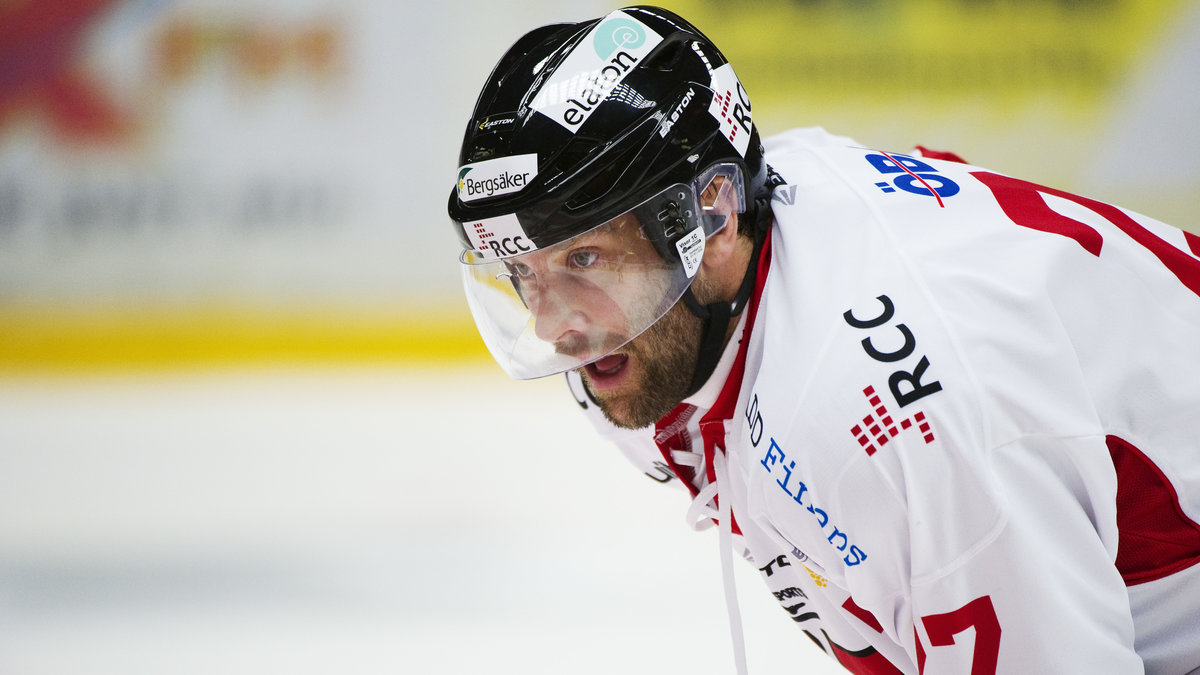 Emil Kåberg blir borta i fyra veckor.